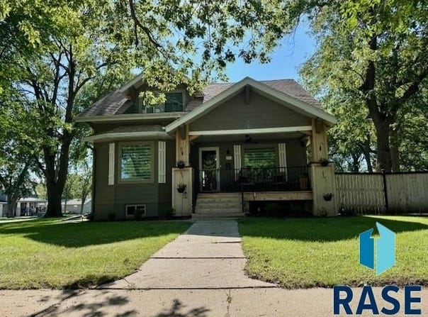 111 S 6Th  St, Beresford, SD 57004