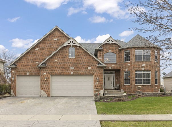 13452 SKYLINE Drive, Plainfield, IL 60585