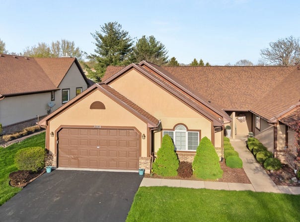 30338 Pebble Beach Circle, Genoa, IL 60135
