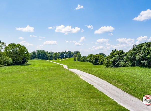24 Amonett's Circle, Byrdstown, TN 38549