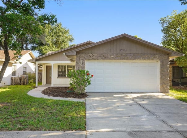 10519 WYNDCLIFF DRIVE, ORLANDO, FL 32817