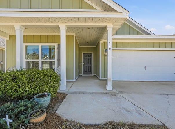 530 Lightning Bug Lane, Freeport, FL 32439