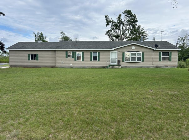 2503 W Hubbard Lake Trail, Hubbard Lake, MI 49747