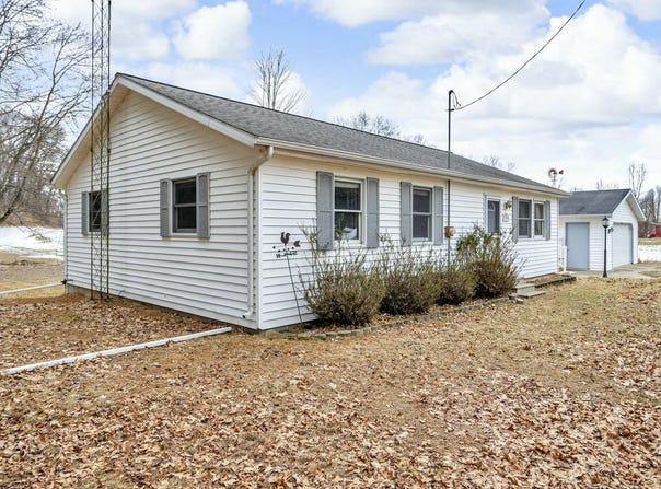 17200 24 Mile Road, Albion, MI 49224