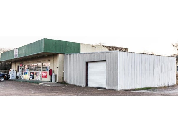 711 N Archer, Beeville, TX 78102