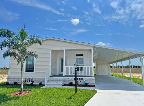 70 Fernandina Ave, Sebring, FL 33870