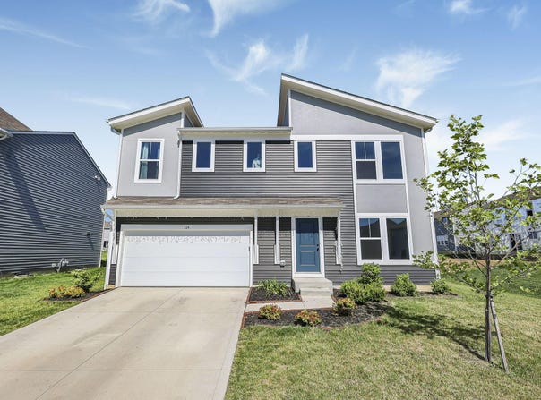 224 Leatherleaf Way, Pataskala, OH 43062