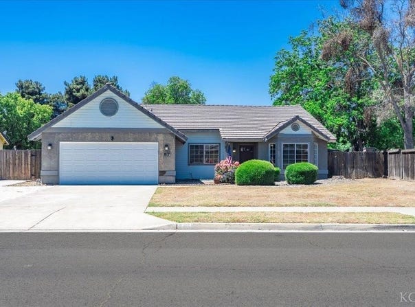 817 Wildwood Drive, Lemoore, CA 93245