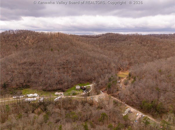 681 Given Park Road, Elkview, WV 25071