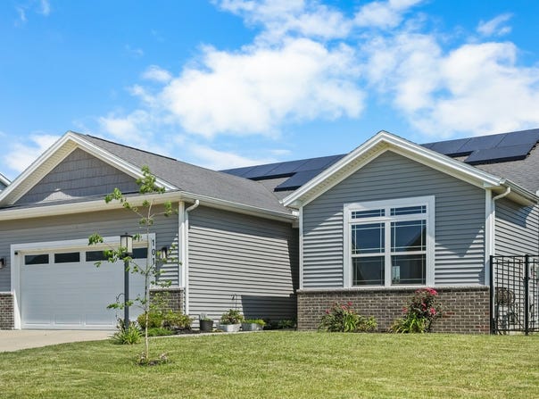 1012 Declaration Drive, Savoy, IL 61874