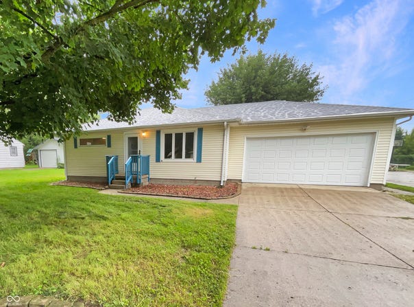 3218 W 18th Street, Anderson, IN 46011