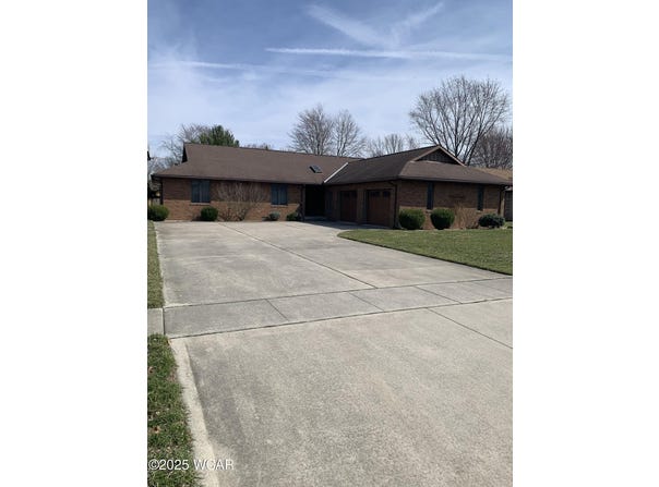 1300 Woodworth Dr Drive, Findlay, OH 45840