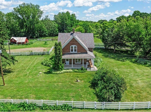 124 Red Oak Road, Braham, MN 55006