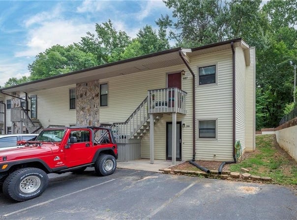 506 Brookside Court, Kernersville, NC 27284