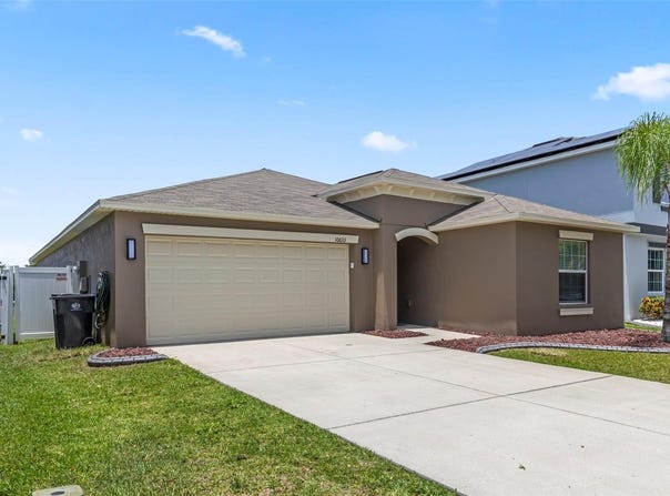 10633 STANDING STONE Drive, WIMAUMA, FL 33598