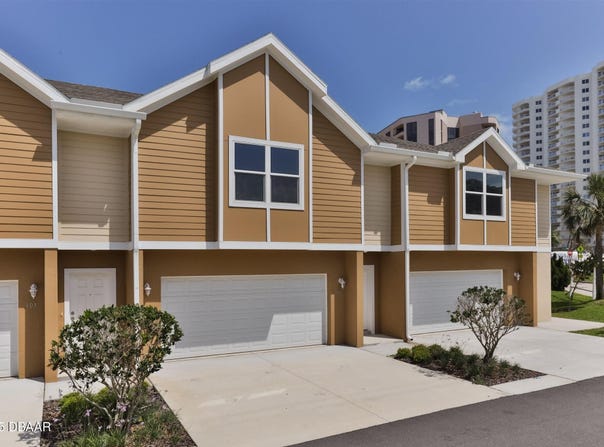 110 Oceans Circle, Daytona Beach Shores, FL 32118