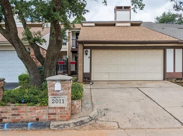 2011 Three Stars Road, Edmond, OK 73034