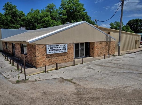 300 N Broad Street, Saint Jo, TX 76265