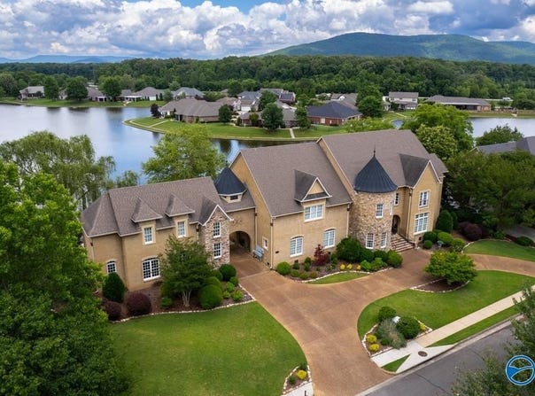 3127 Haddonstone Drive, Owens Cross Roads, AL 35763
