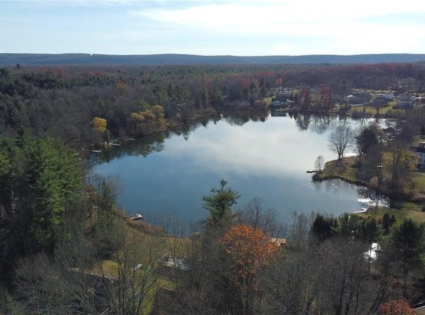 84 Lakeside Road, Luzerne, PA 18661