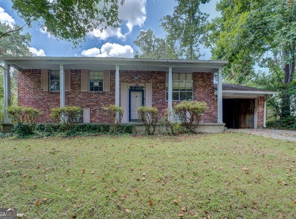 445 Camelot, Jonesboro, GA 30236