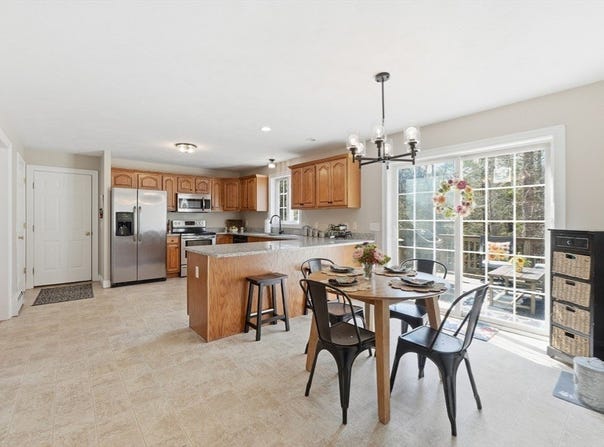 331 E County Rd, Rutland, MA 01543