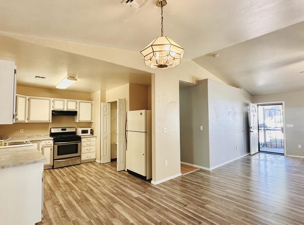 635 N 6Th Avenue, Show Low, AZ 85901