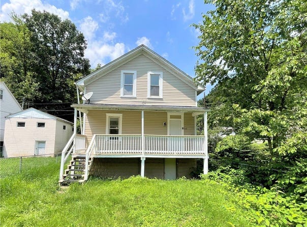 102 Ivy St, Wilkins Twp, PA 15145