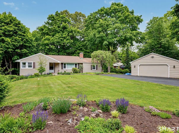 27 Apple Lane, Redding, CT 06896