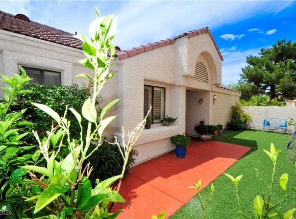 7268 Drifting River Court, Las Vegas, NV 89149