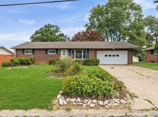 3414 Emma Lane, Godfrey, IL 62035