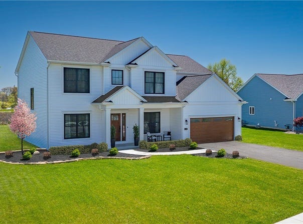 3 Fieldstream Lane, Lancaster, NY 14086