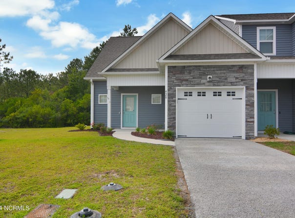 428 Guppy Loop Road, Sneads Ferry, NC 28460