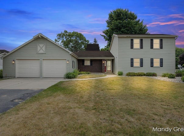 366 E Beech Street NE, Cedar Springs, MI 49319