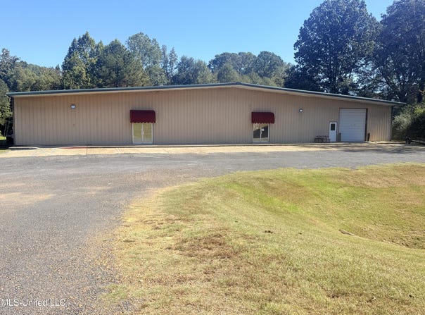 3440 Commerce Street, Grenada, MS 38901
