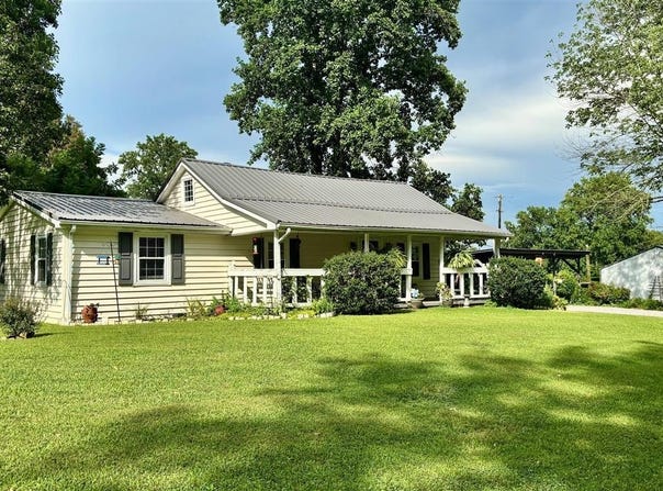 1751 Robert Landis Road, Greensburg, KY 42743