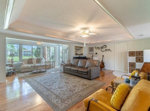 221 Quails Nest, NAPLES, FL 34112