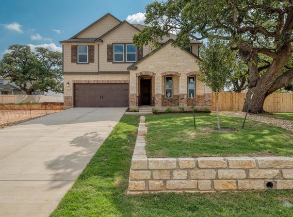 1644 River Plateau DR, Leander, TX 78641