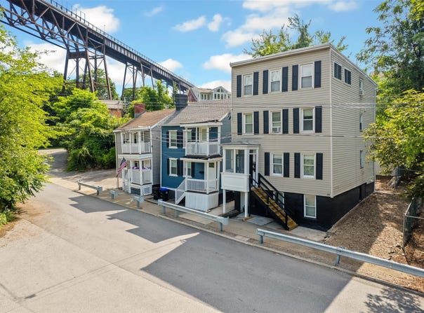 15 Albany Street, Poughkeepsie, NY 12601