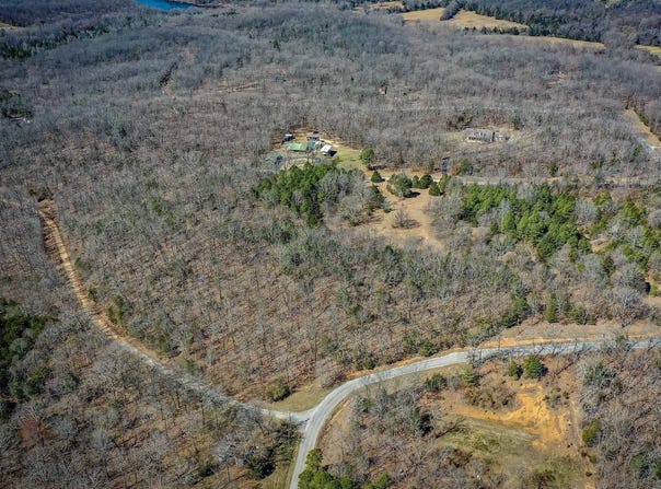 00 Travels Lane, Romance, AR 72136