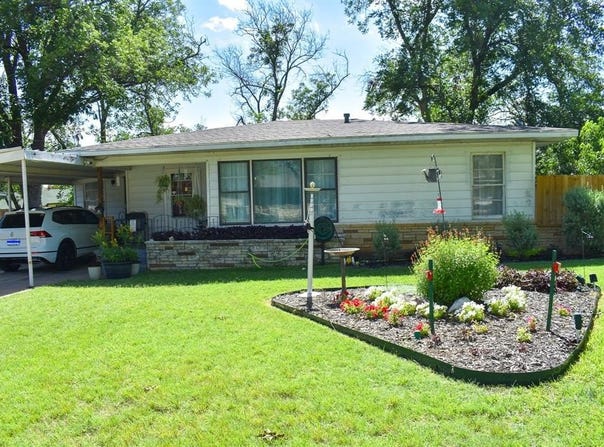 1921 S China Street, Brady, TX 76825