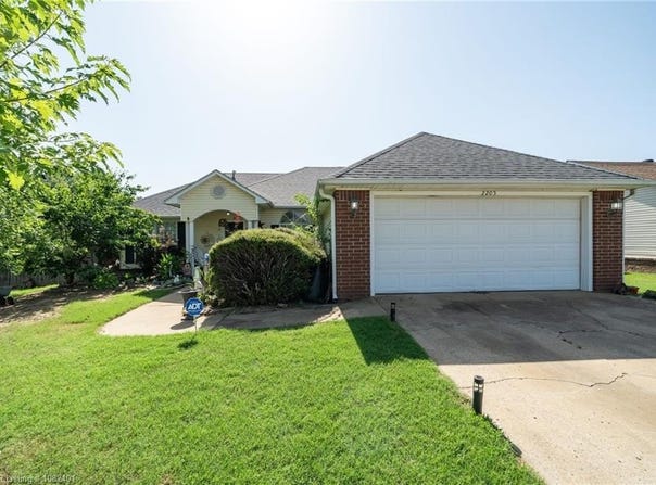 2205 Quartz  CIR, Van Buren, AR 72956