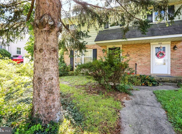 810 PHILADELPHIA Avenue, READING, PA 19607