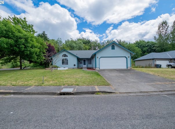 2295 IRONWOOD St, SweetHome, OR 97386