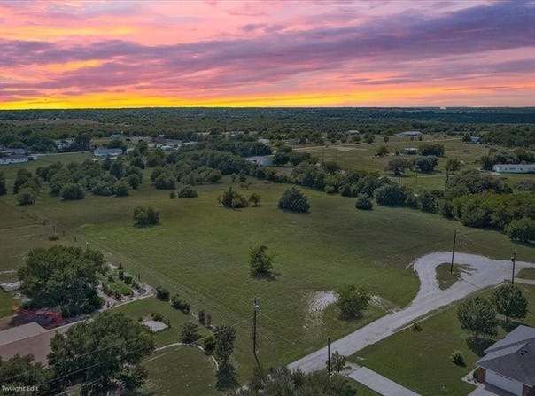 110 Brown Drive, Eddy, TX 76524