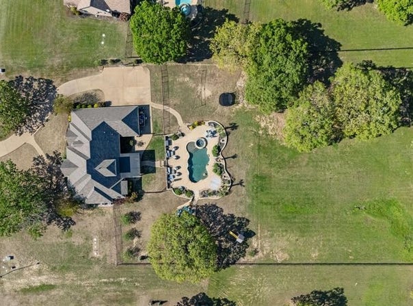 2121 Cross Creek Drive, Scurry, TX 75158