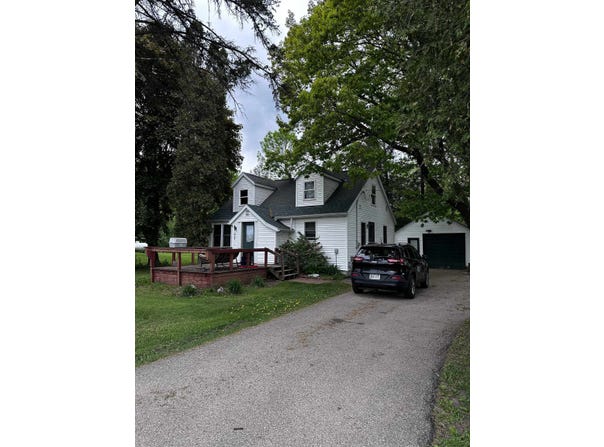 111 W RAILROAD STREET, Bowler, WI 54416