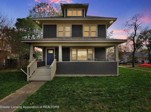 1127 W Saginaw Street, Lansing, MI 48915