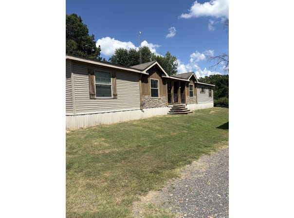 809 Spring Lake Rd, Hope, AR 71801-0000