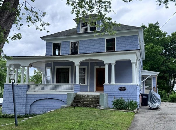 20 Highland Avenue, Claremont, NH 03743